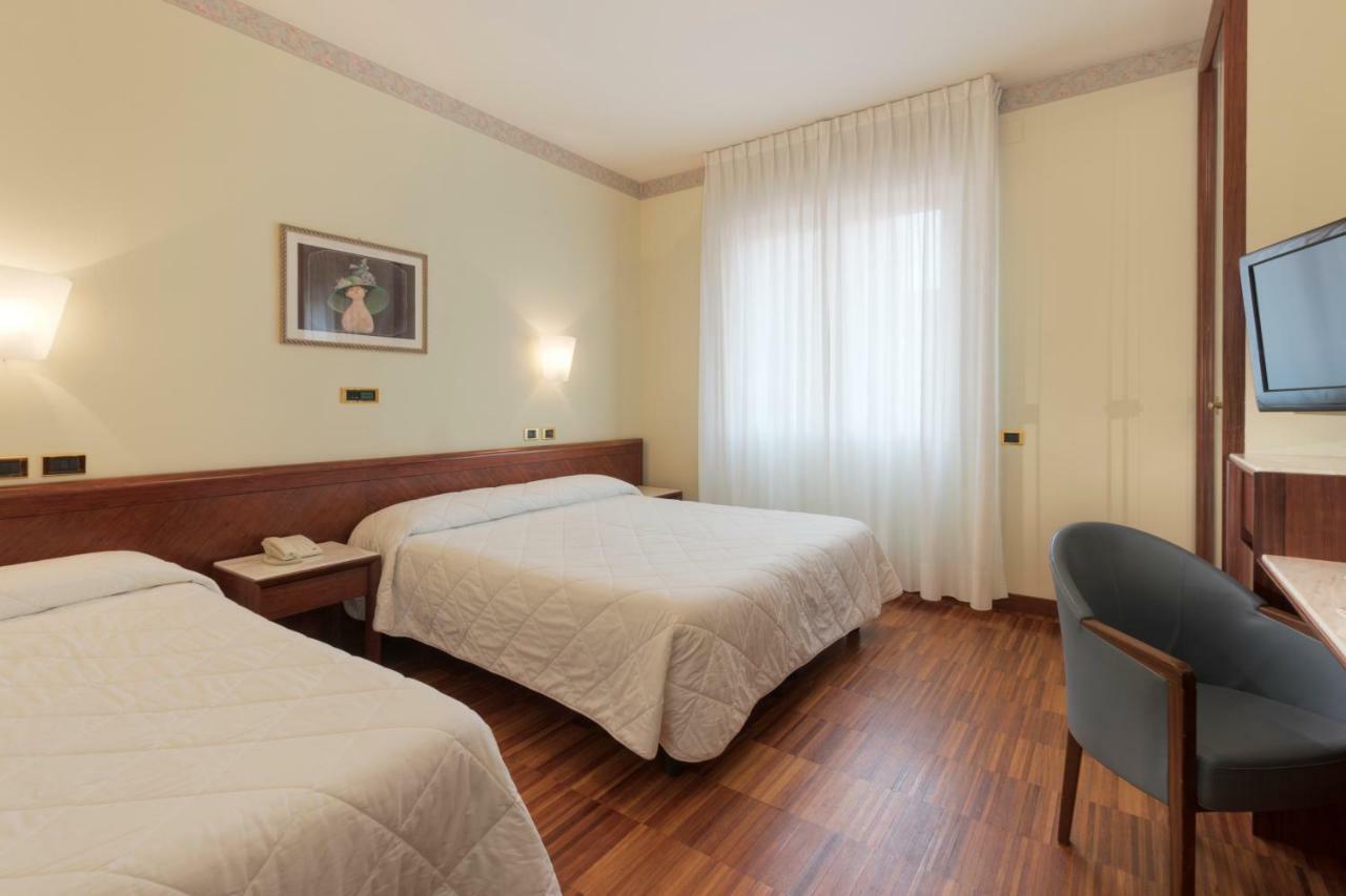 Palace Hotel Civitanova Marche Luaran gambar