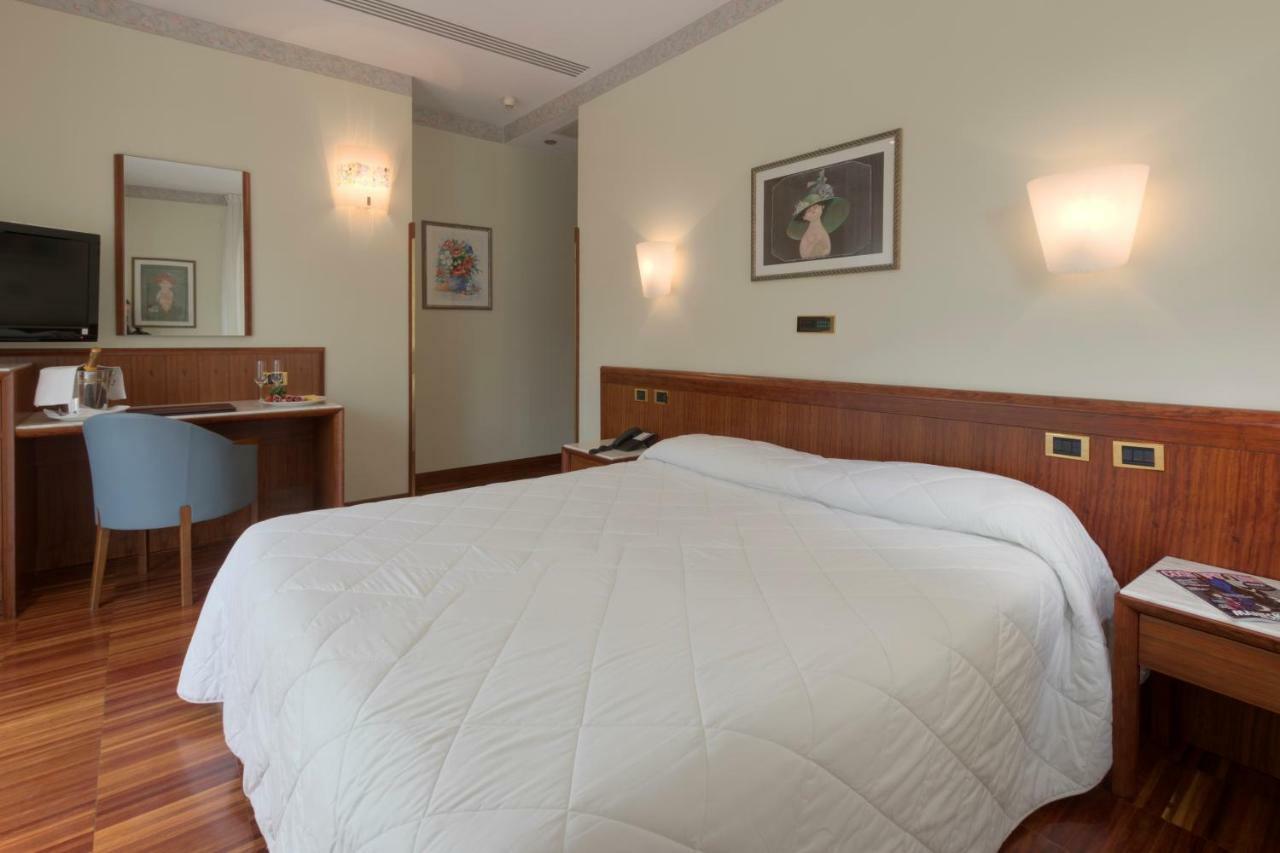 Palace Hotel Civitanova Marche Luaran gambar